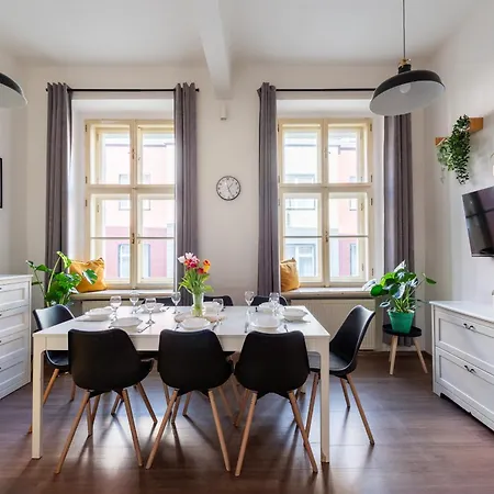 Botanic Apartment *